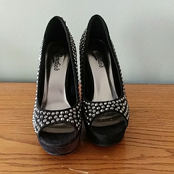 Candie's Black heels - Picture 1 of 4
